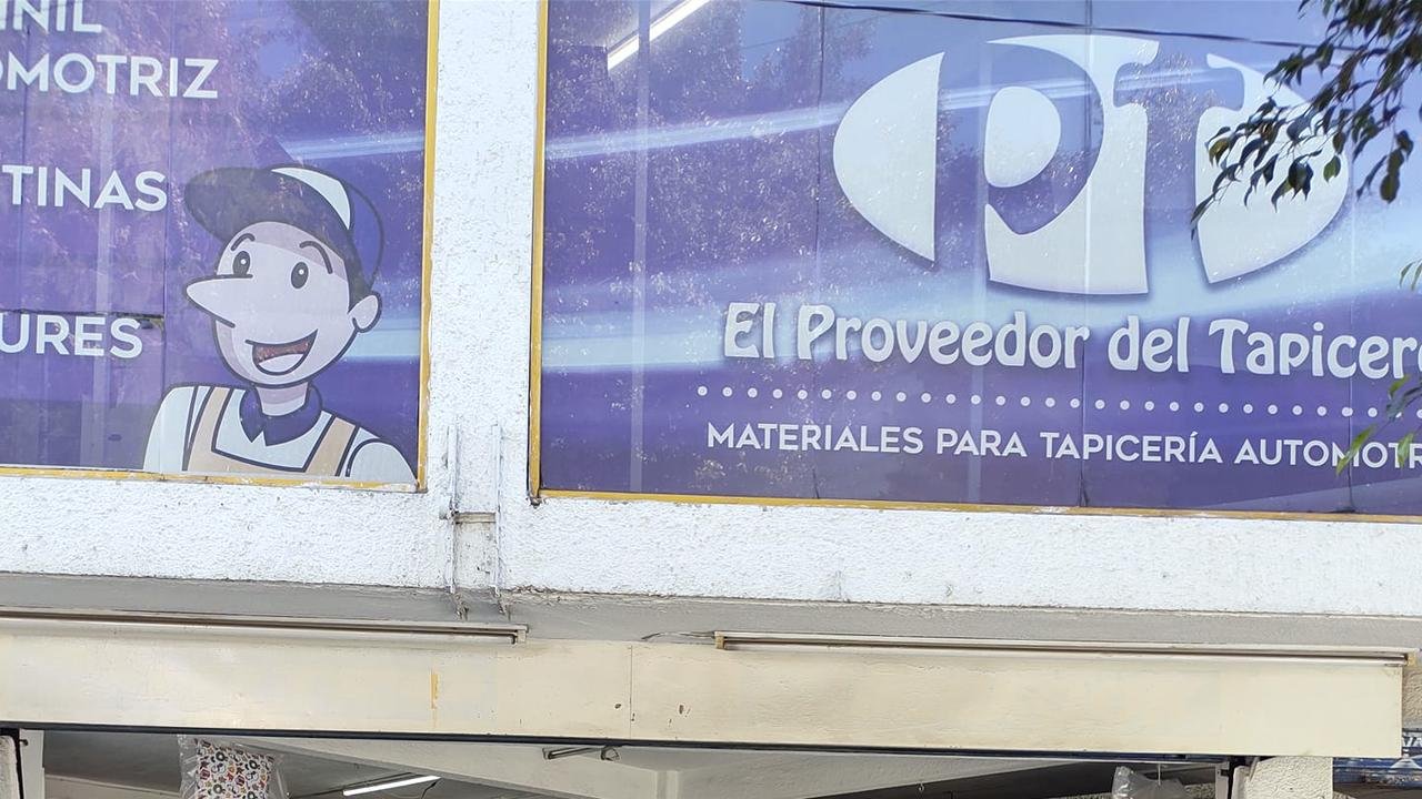 El Proveedor Del Tapicero